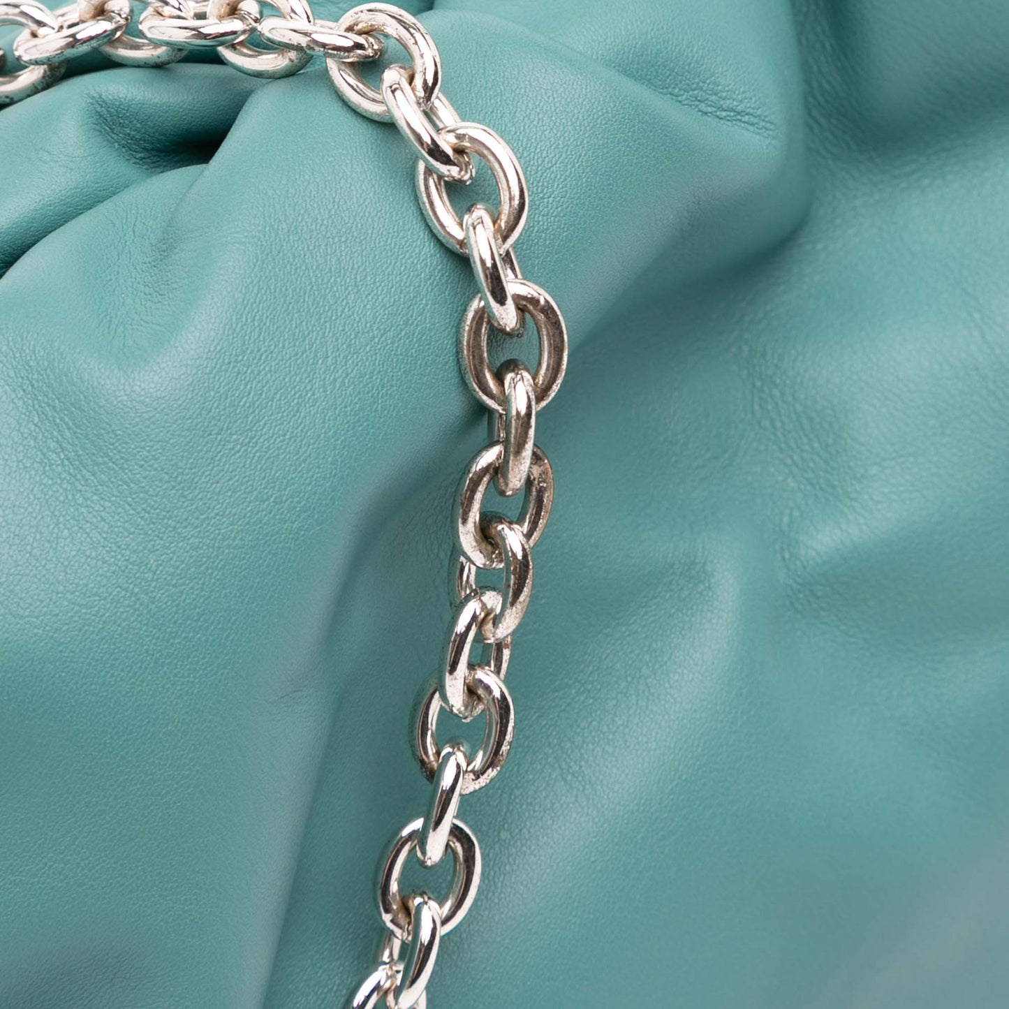 Bottega Veneta The Chain Pouch Pelle di Agnello Verde Acqua – 30 cm