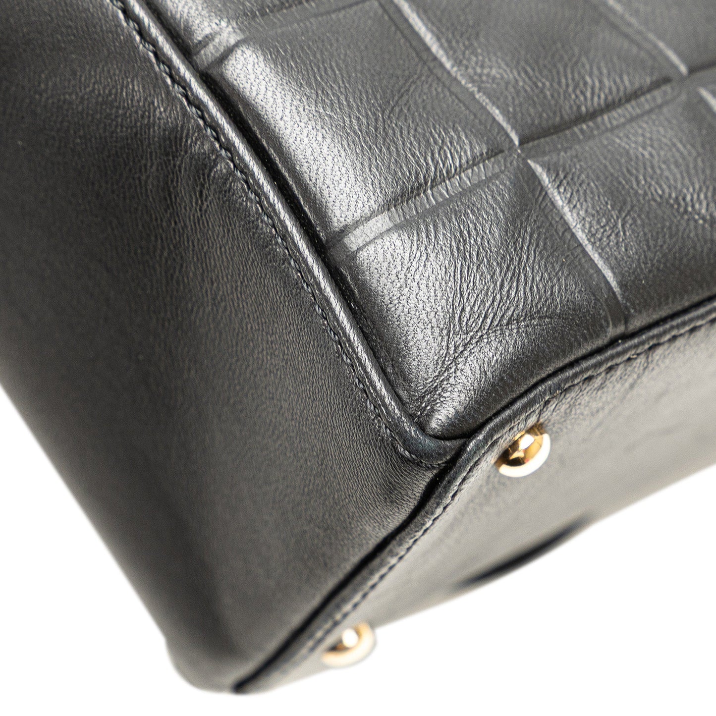 Chanel Chocolate Bar CC Shoulder Bag Pelle di Agnello Nera – 27,5 cm