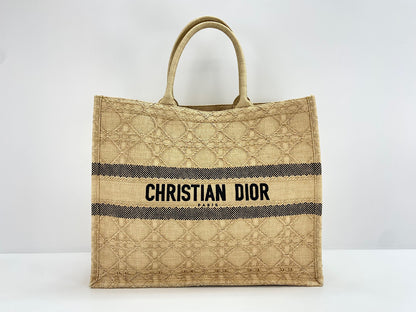 Dior Book Tote – Pari al nuovo