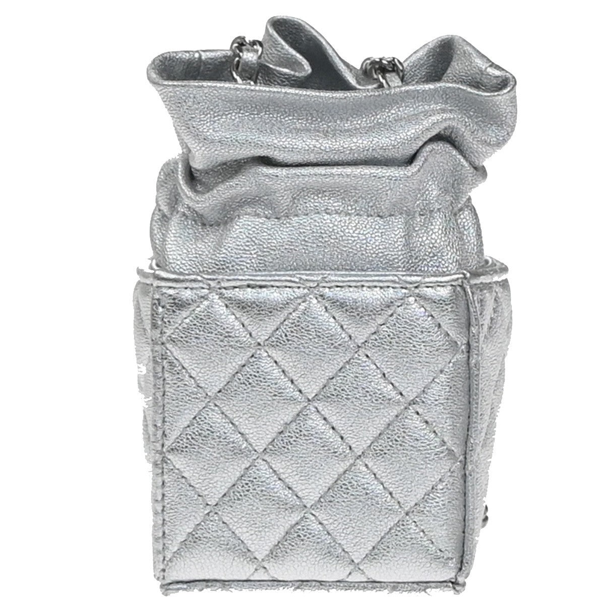 Chanel Mini Bucket Bag Pelle Vitello Trapuntata Argento Metallizzato – 6 cm