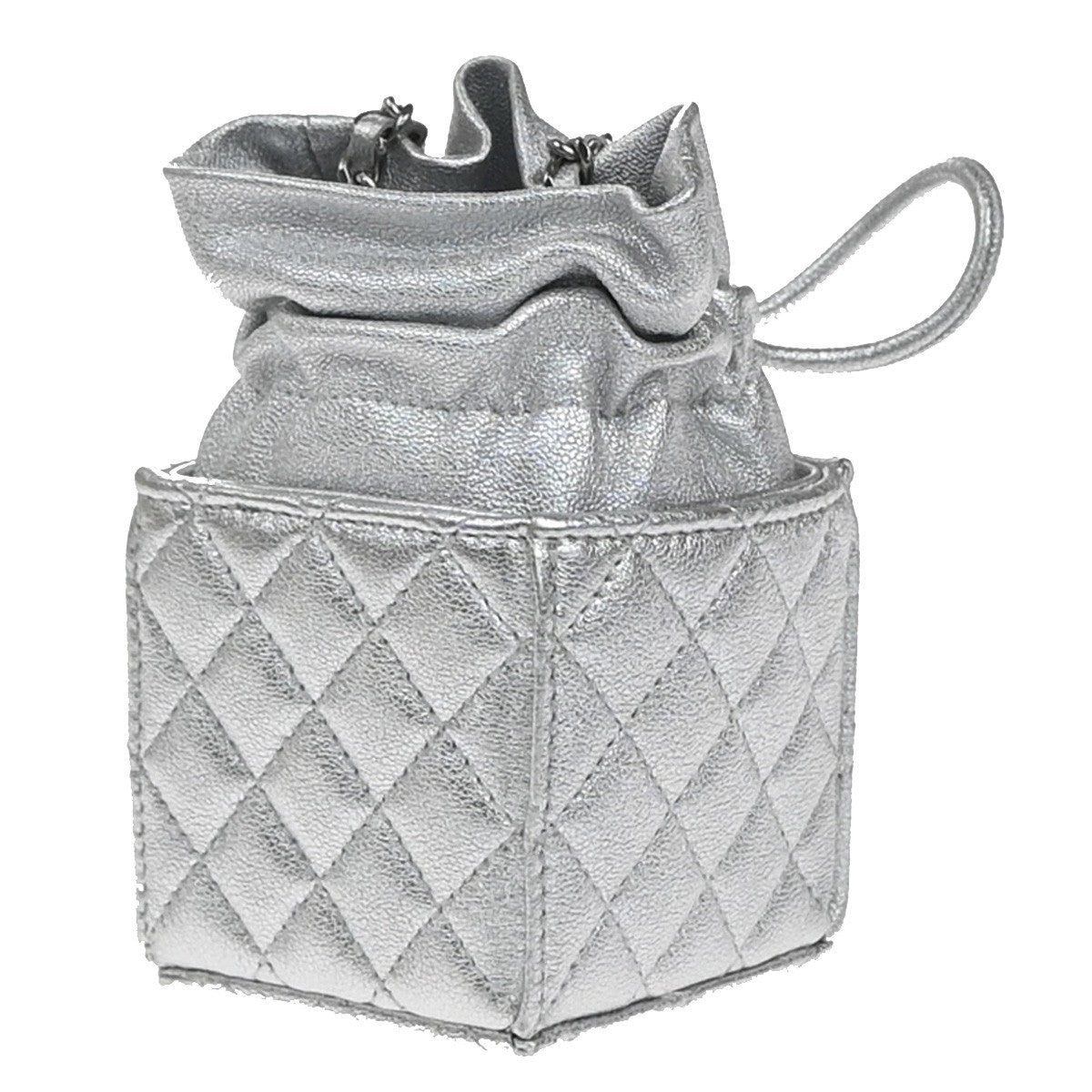 Chanel Mini Bucket Bag Pelle Vitello Trapuntata Argento Metallizzato – 6 cm