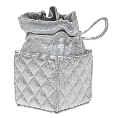 Chanel Mini Bucket Bag Pelle Vitello Trapuntata Argento Metallizzato – 6 cm