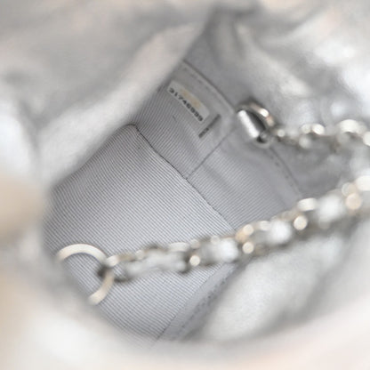 Chanel Mini Bucket Bag Pelle Vitello Trapuntata Argento Metallizzato – 6 cm