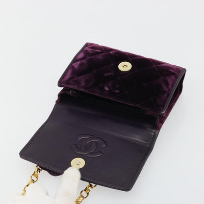 Chanel Camellia Quilted Velvet Mini Flap Bag Viola Prugna Hardware Oro – 15 cm