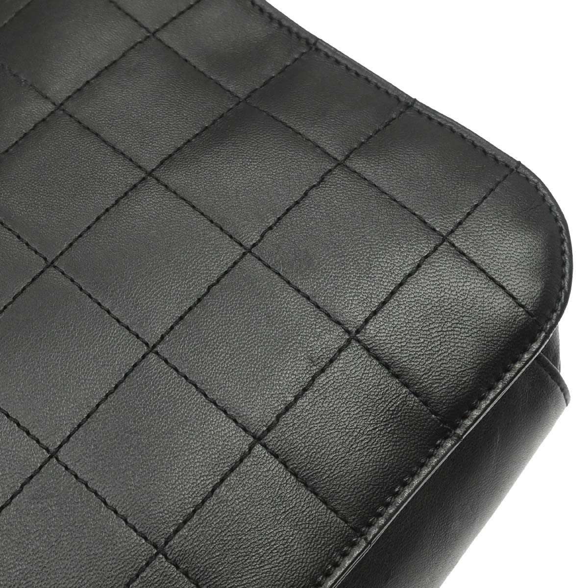 Chanel Chocolate Bar CC Tote Bag Pelle Agnello Nera Hardware Argento – 28 cm