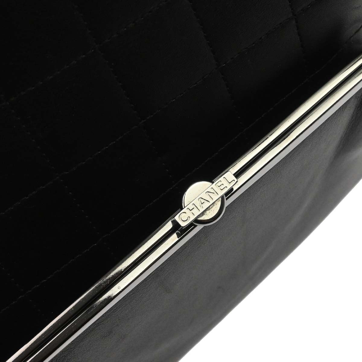 Chanel Chocolate Bar CC Tote Bag Pelle Agnello Nera Hardware Argento – 28 cm