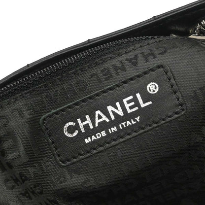 Chanel Chocolate Bar CC Tote Bag Pelle Agnello Nera Hardware Argento – 28 cm