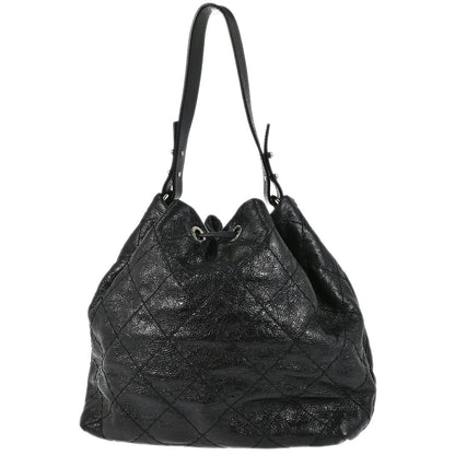 Chanel On the Road Drawstring Bucket Bag Vitello Crinkled Nero Hardware Argento – 29 cm