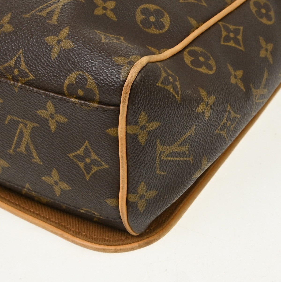 Louis Vuitton Abbesses Messenger