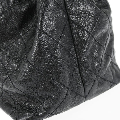Chanel On the Road Drawstring Bucket Bag Vitello Crinkled Nero Hardware Argento – 29 cm
