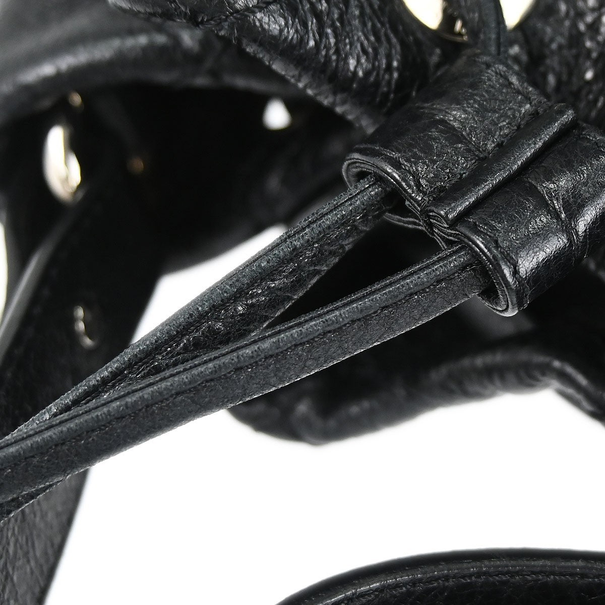 Chanel On the Road Drawstring Bucket Bag Vitello Crinkled Nero Hardware Argento – 29 cm