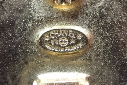 Chanel Vintage Orecchini Clip CC Perla & Oro – Collezione Autunno 1994 – 2,5 cm