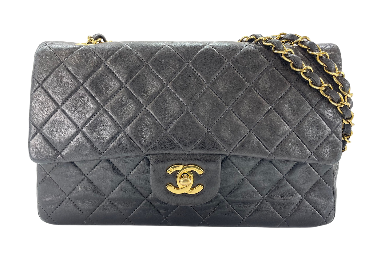 Chanel Matelassé Flap con catena