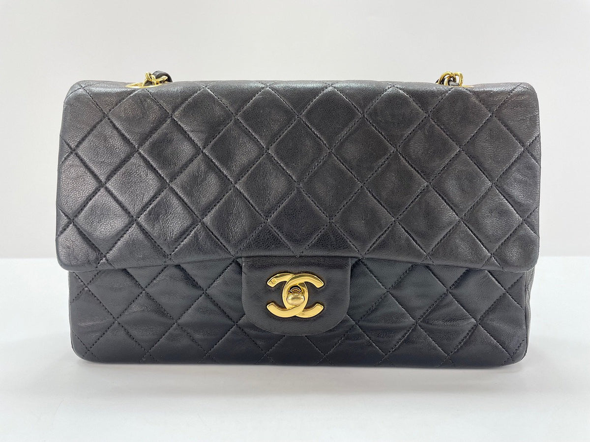 Chanel Matelassé Flap con catena