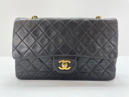 Chanel Matelassé Flap con catena