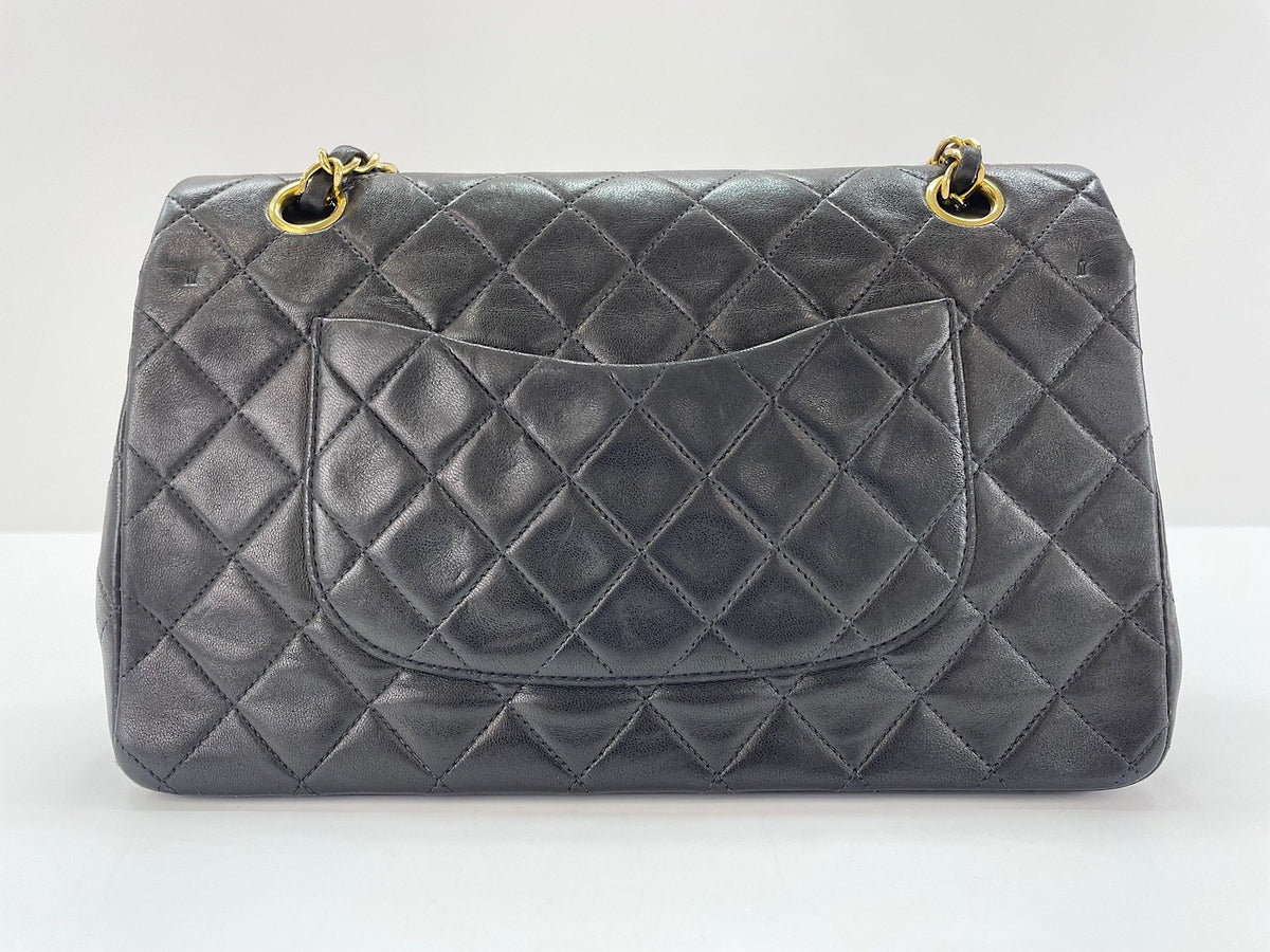 Chanel Matelassé Flap con catena